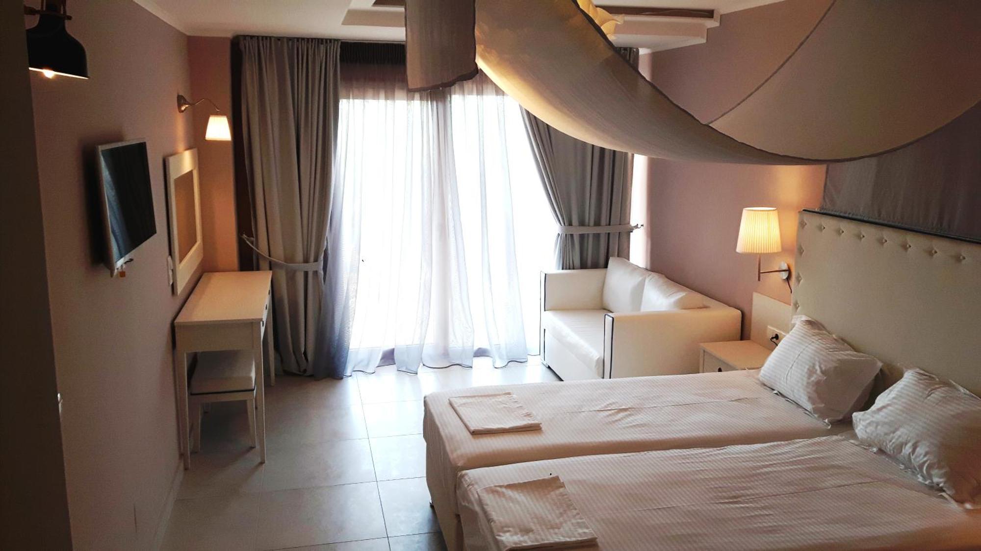 Enjoy Lichnos Bay Village, Camping, Hotel And Apartments Parga Luaran gambar